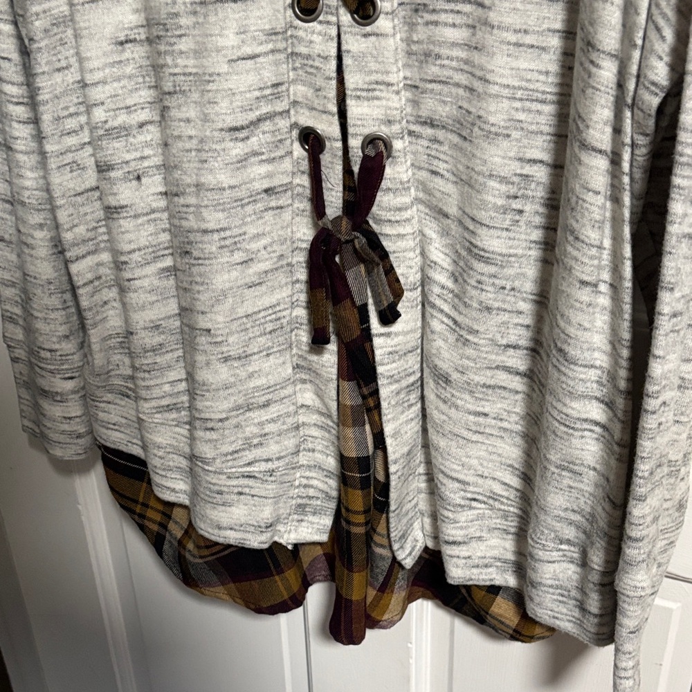 Maurices Gray Heathered Long-Sleeve Tunic with Plaid Hem - Picture 7 of 7